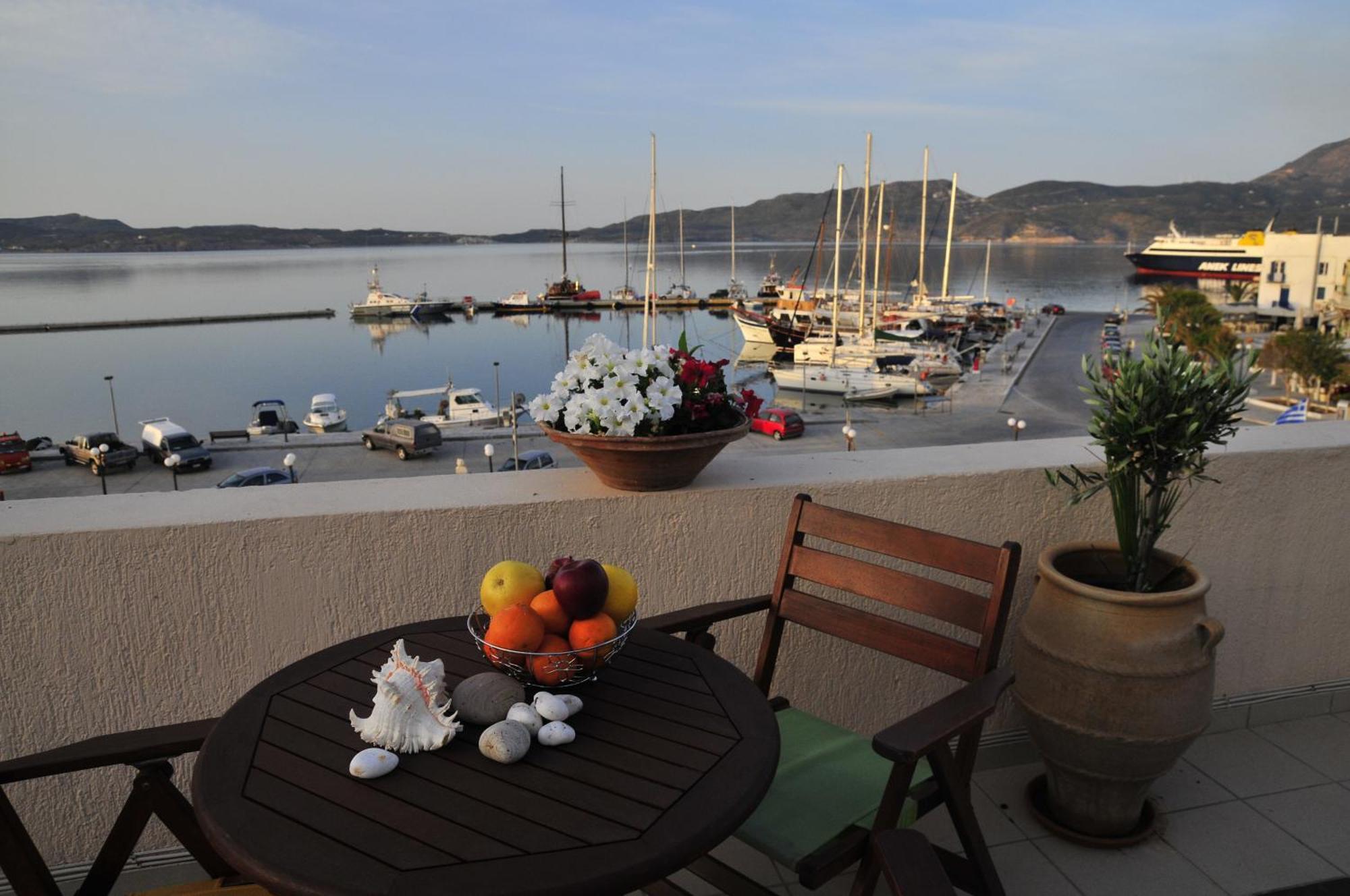 Hotel Portiani Adamantas (Milos)